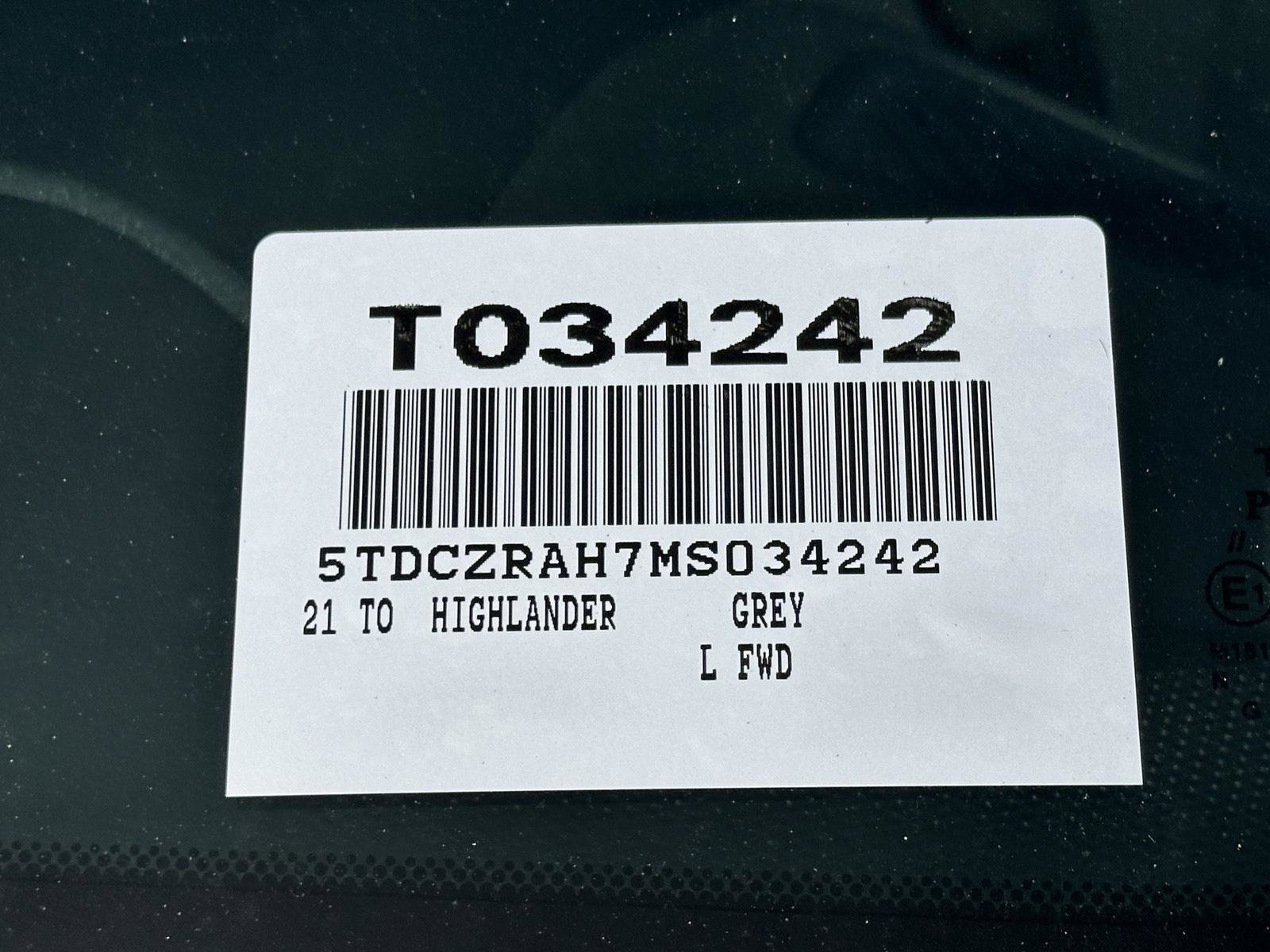 Used 2021 Toyota Highlander L FWD image 14