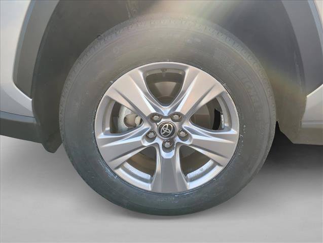 Certified 2025 Toyota RAV4 XLE FWD image 10