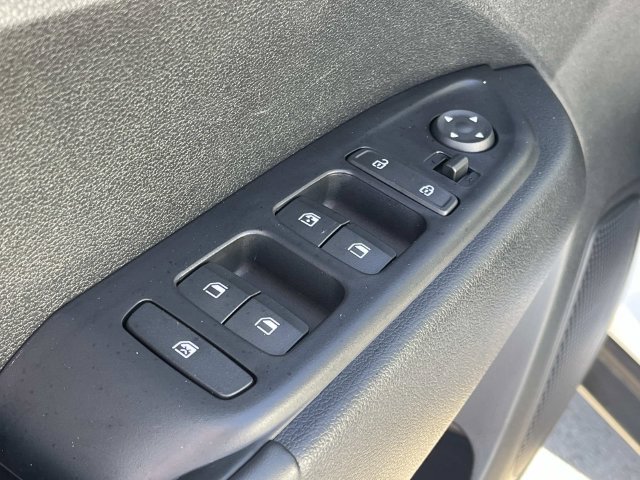 Certified 2025 Hyundai Venue Limited FWD image 26