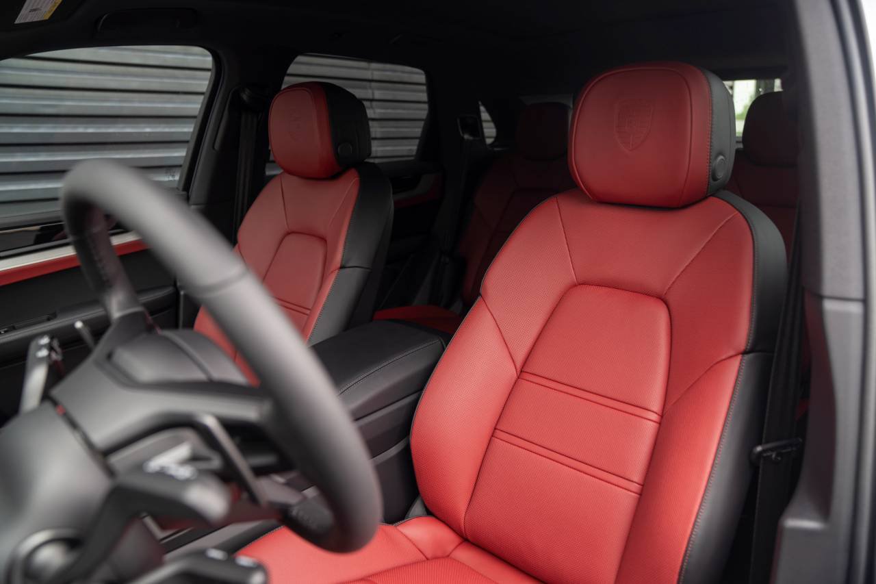 New 2026 Porsche Cayenne S AWD/4WD image 5