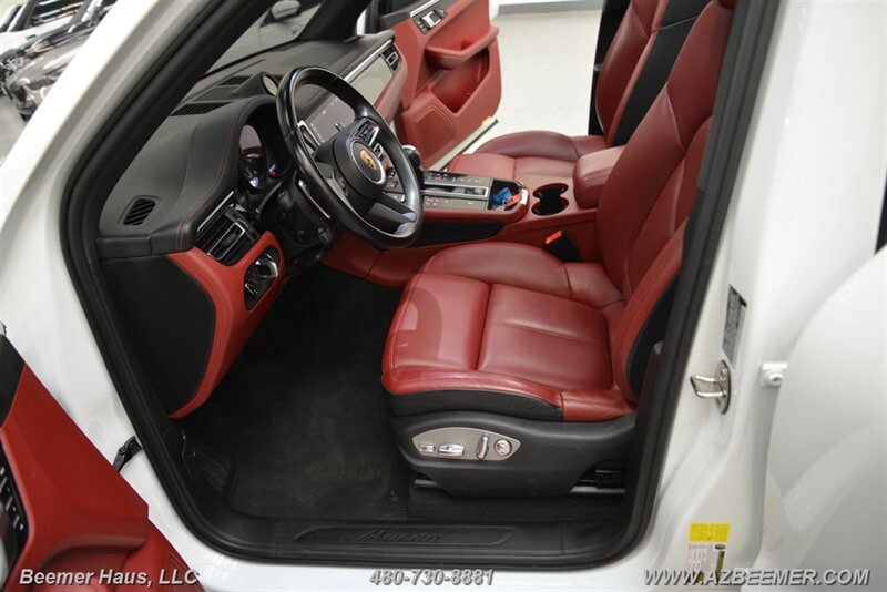 Used 2023 Porsche Macan image 14