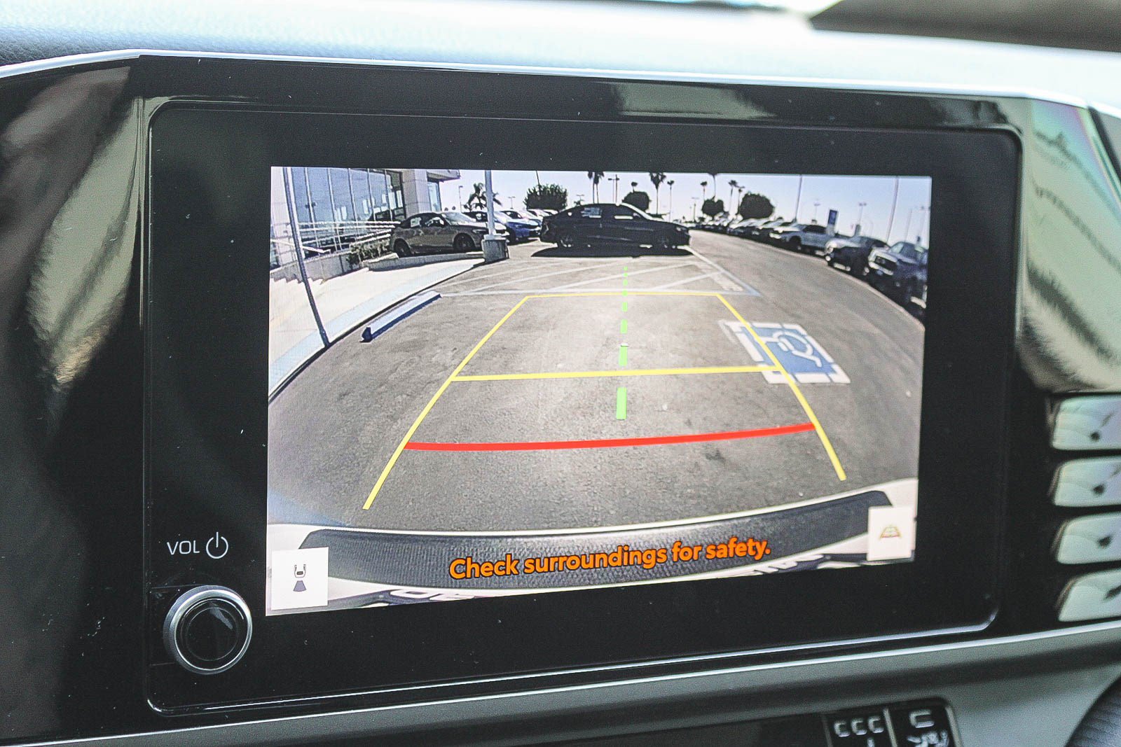 Used 2025 Toyota Camry SE w/ Convenience Package FWD image 27