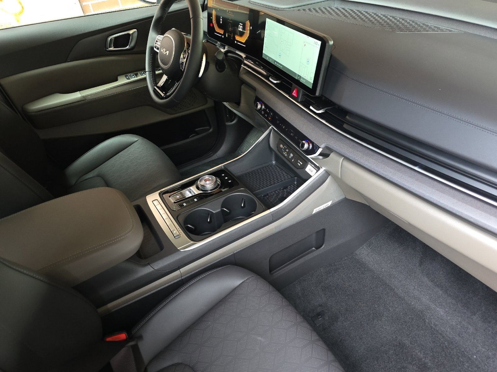 New 2026 Kia Carnival EX image 17