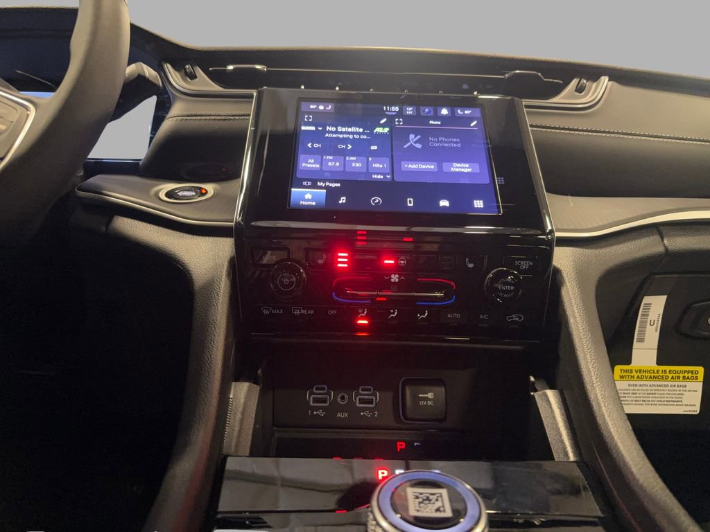 New 2025 Jeep Grand Cherokee 4WD image 18