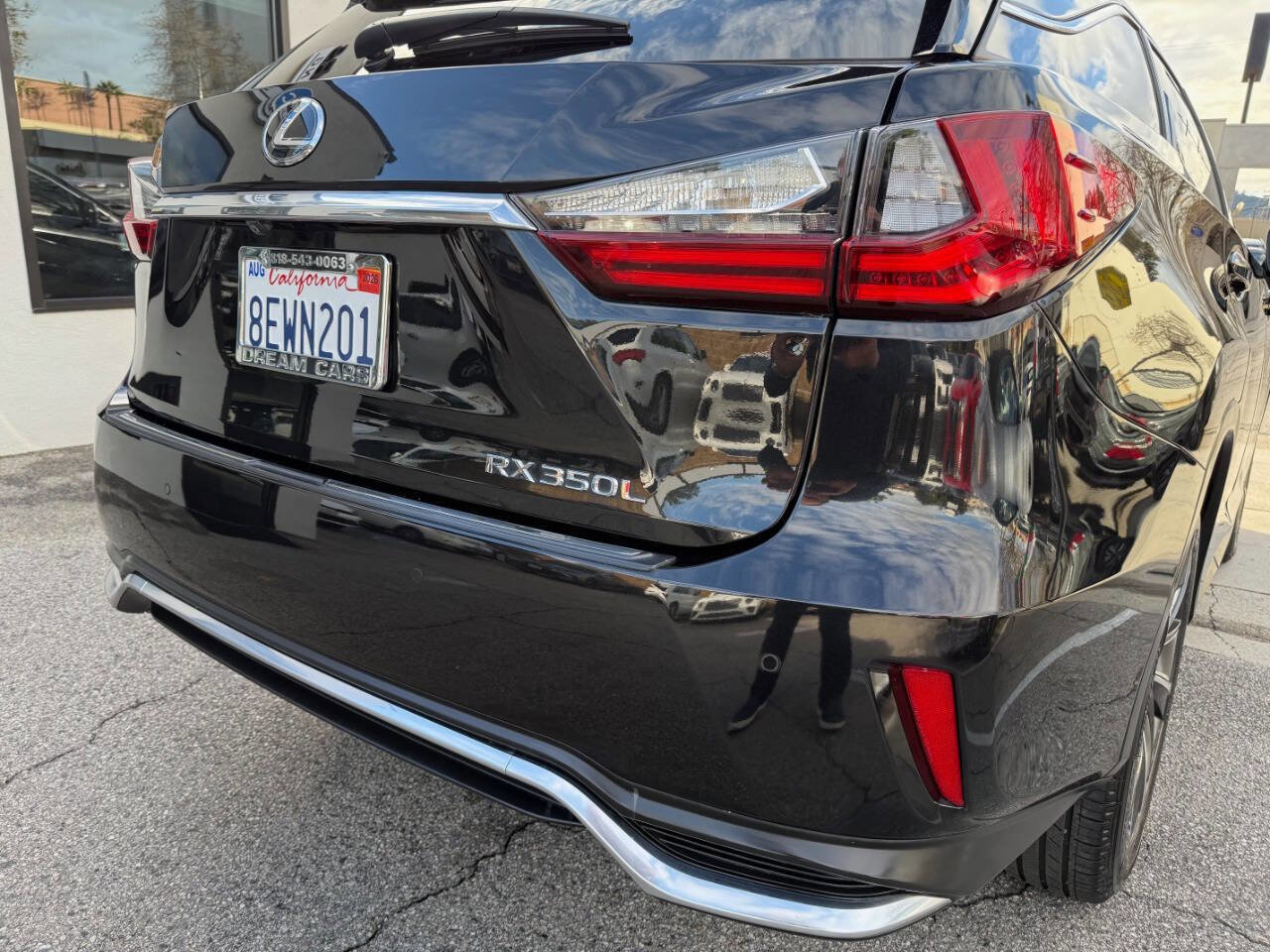 Used 2018 Lexus RX 350L Luxury w/ Accessory Package image 18