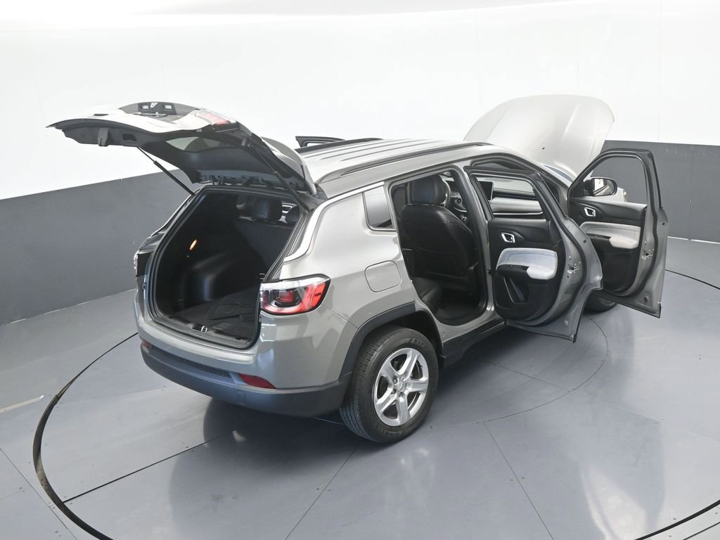 Used 2023 Jeep Compass Latitude AWD/4WD image 64