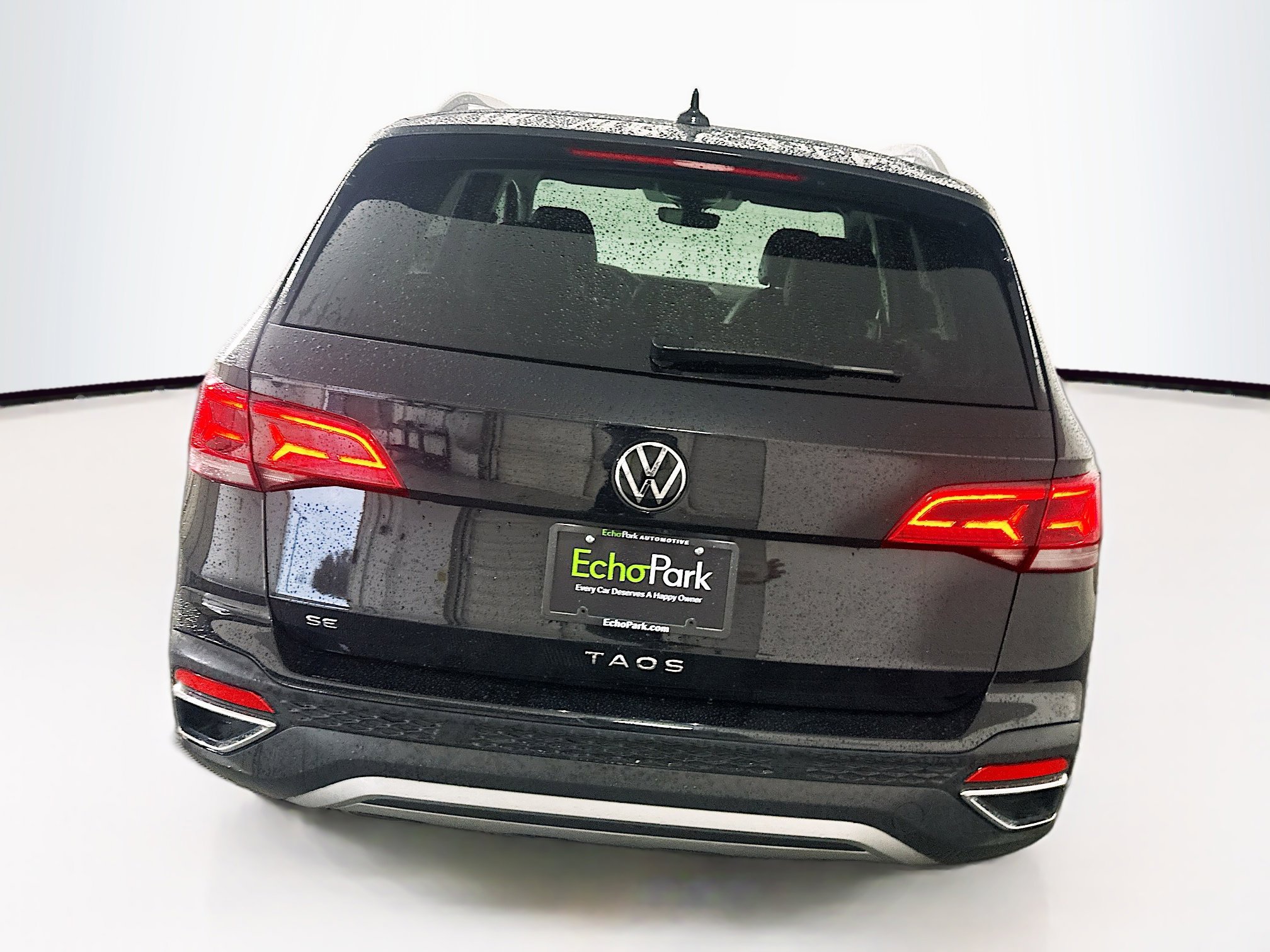 Used 2024 Volkswagen Taos SE image 7