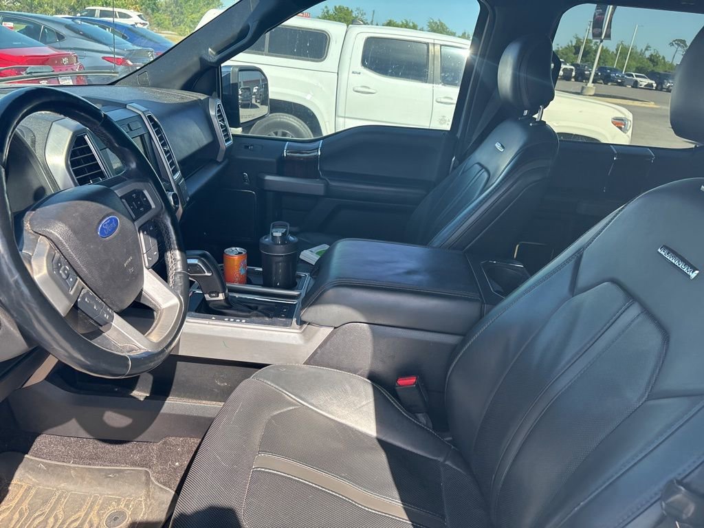 Used 2017 Ford F150 Platinum w/ Equipment Group 701A Luxury AWD/4WD image 4
