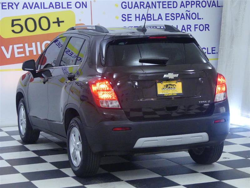 Used 2016 Chevrolet Trax LT w/ LT Sun and Sound Package AWD/4WD image 5