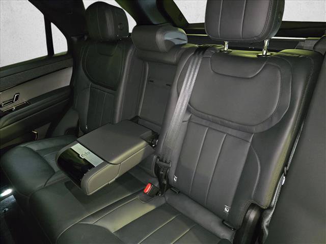 Used 2025 Land Rover Range Rover Sport SE AWD/4WD image 14