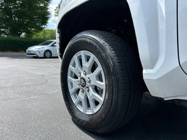 Used 2024 Toyota Tacoma SR5 AWD/4WD image 13