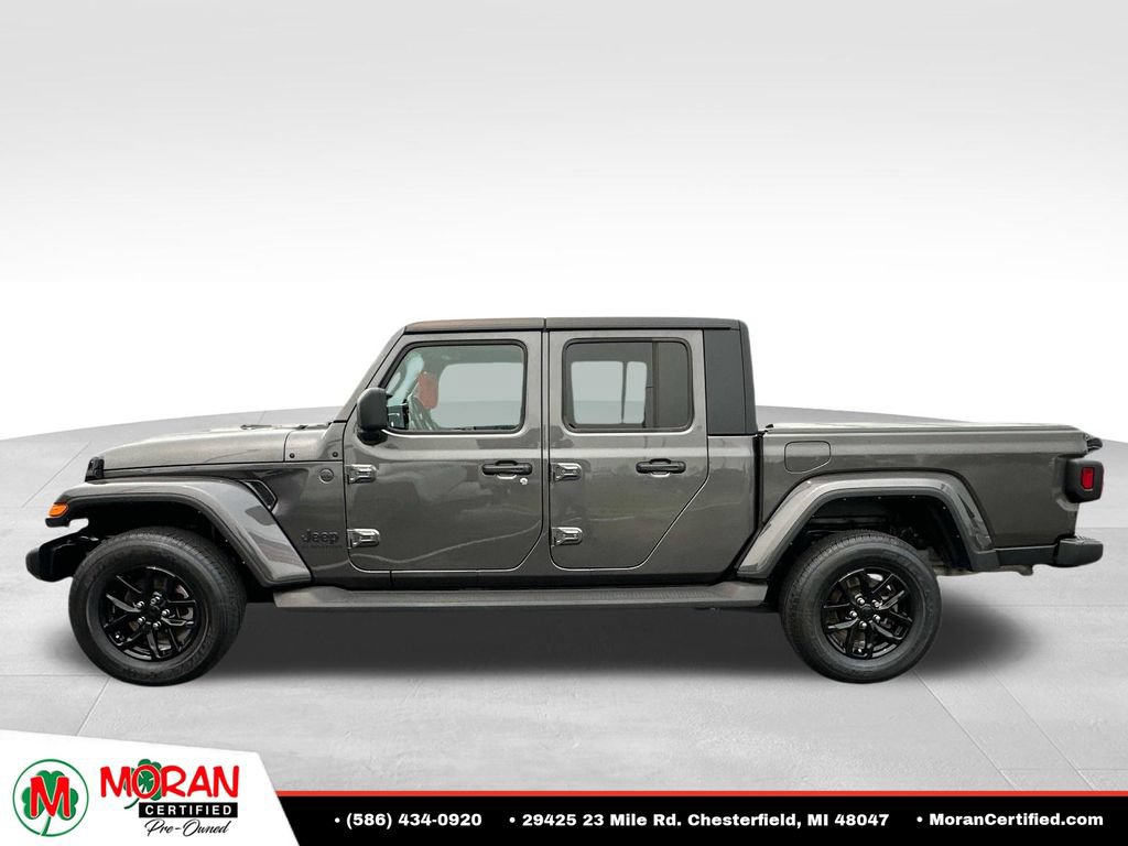 Used 2022 Jeep Gladiator Sport AWD/4WD image 2