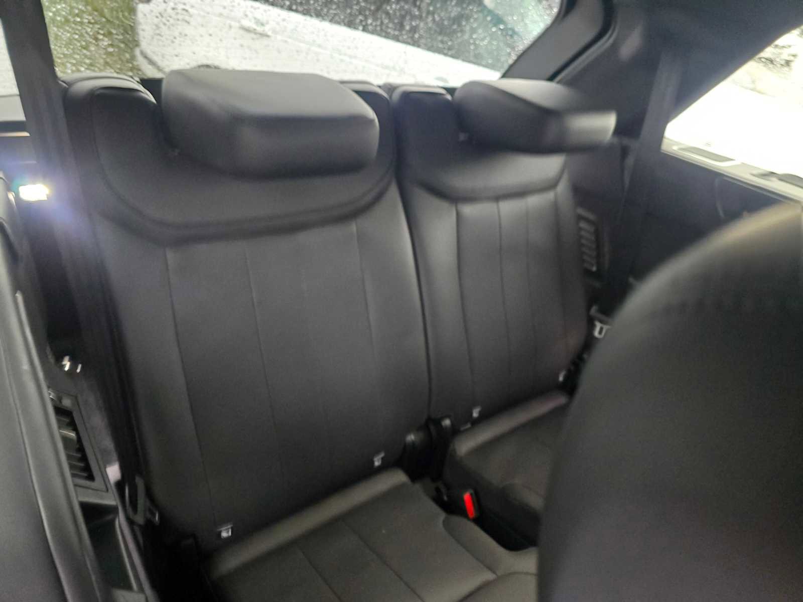 Used 2024 Land Rover Range Rover Long Wheelbase SE image 16