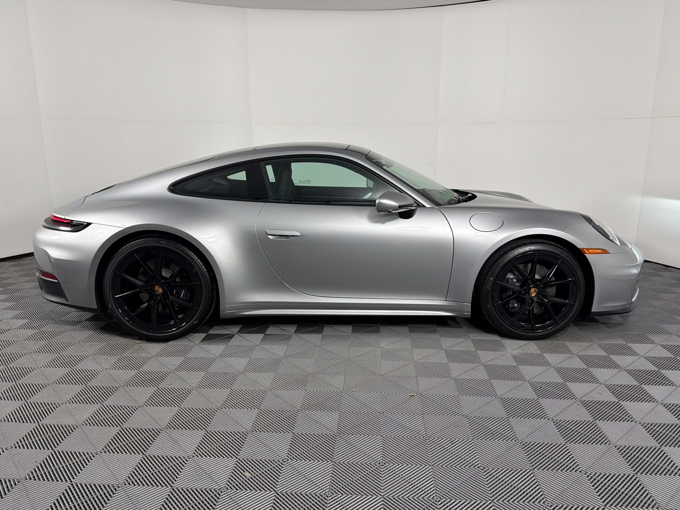 New 2026 Porsche 911 Carrera RWD image 8