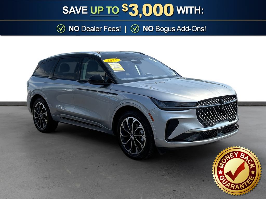 Used 2025 Lincoln Nautilus Reserve AWD/4WD image 10