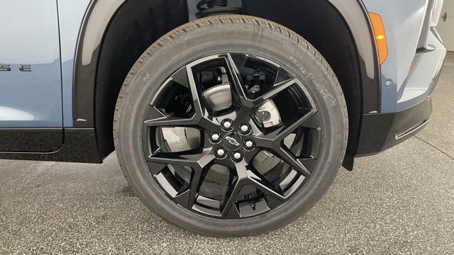 Used 2025 Chevrolet Traverse RS image 53