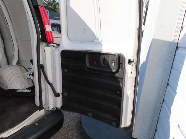 Used 2019 Chevrolet Express 2500 RWD image 10