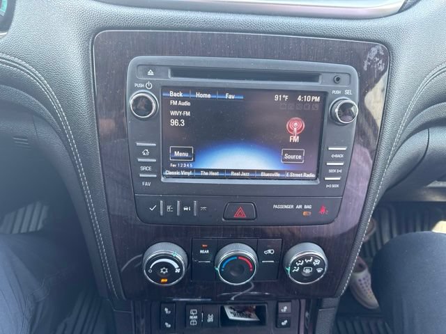 Used 2017 Chevrolet Traverse LT FWD image 11