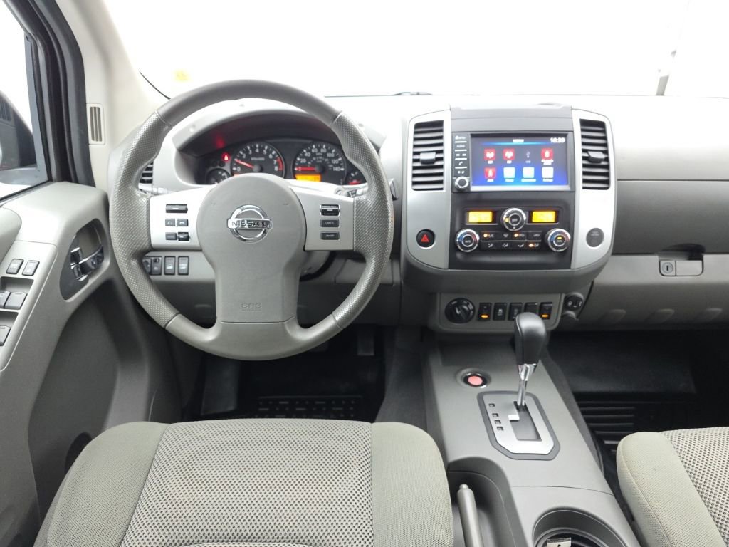 Used 2021 Nissan Frontier SV image 12