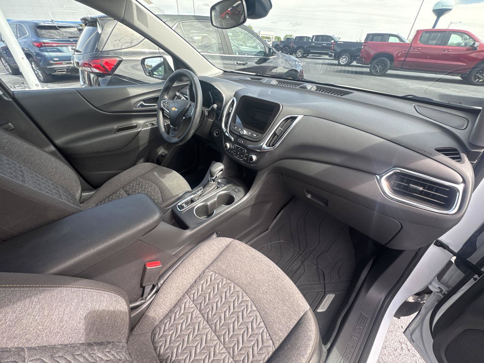 Used 2024 Chevrolet Equinox LT FWD image 14