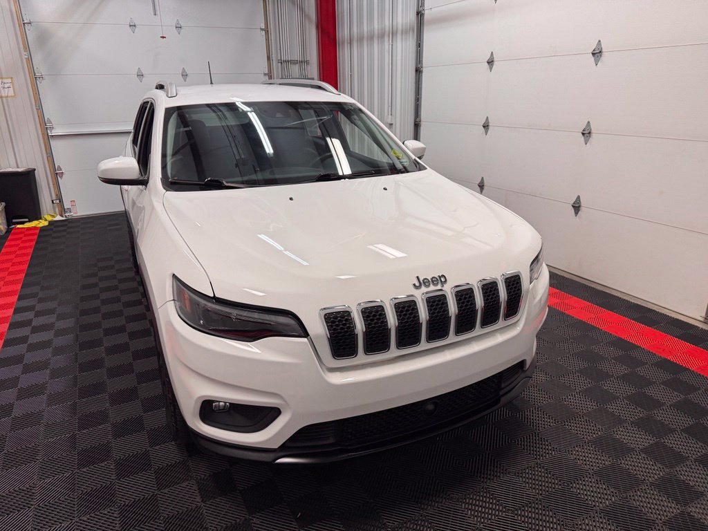 Used 2021 Jeep Cherokee Latitude Plus AWD/4WD image 7