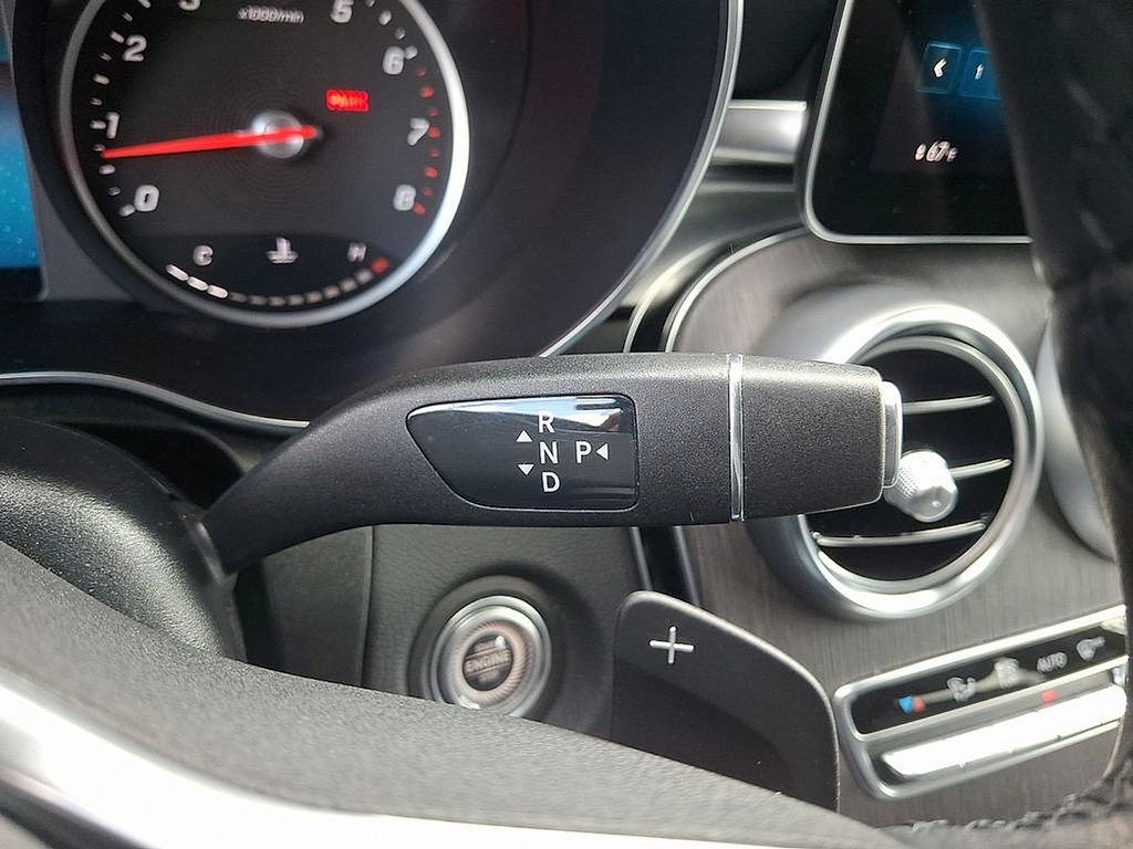 Used 2022 Mercedes-Benz GLC 300 4MATIC image 17