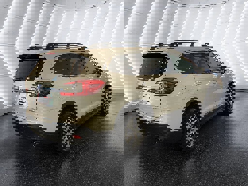 Used 2025 Subaru Ascent Premium image 4