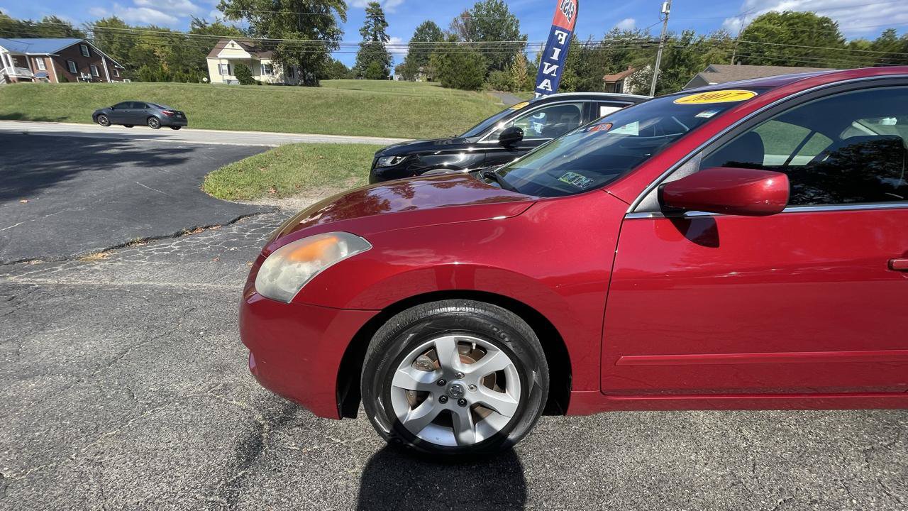 Used 2007 Nissan Altima 2.5 S w/ Convenience Plus Pkg FWD image 2