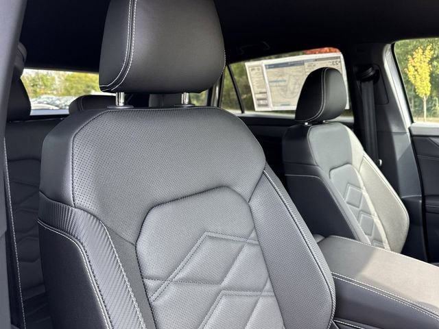 New 2026 Volkswagen Atlas Cross Sport SE FWD image 23