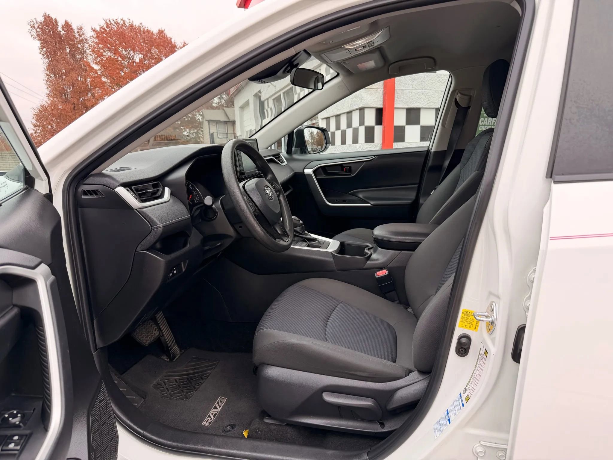 Used 2022 Toyota RAV4 LE w/ Carpet Mat Package (TMS) image 10