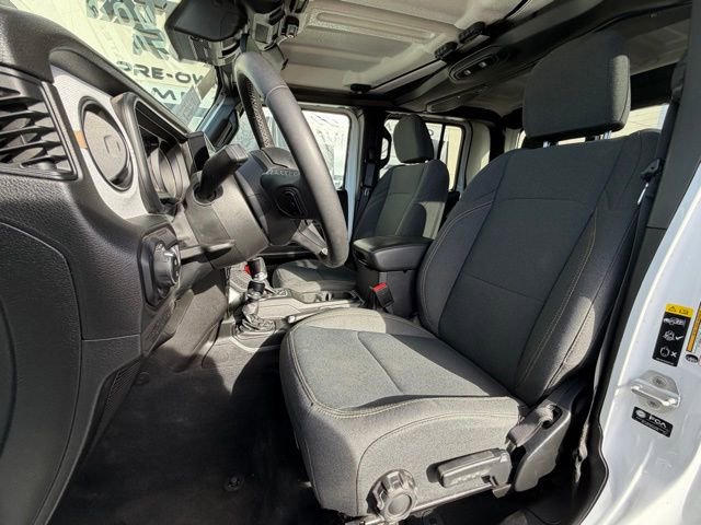 Used 2025 Jeep Gladiator Sport image 10