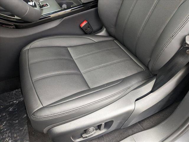 New 2024 Land Rover Range Rover Evoque Dynamic SE image 6