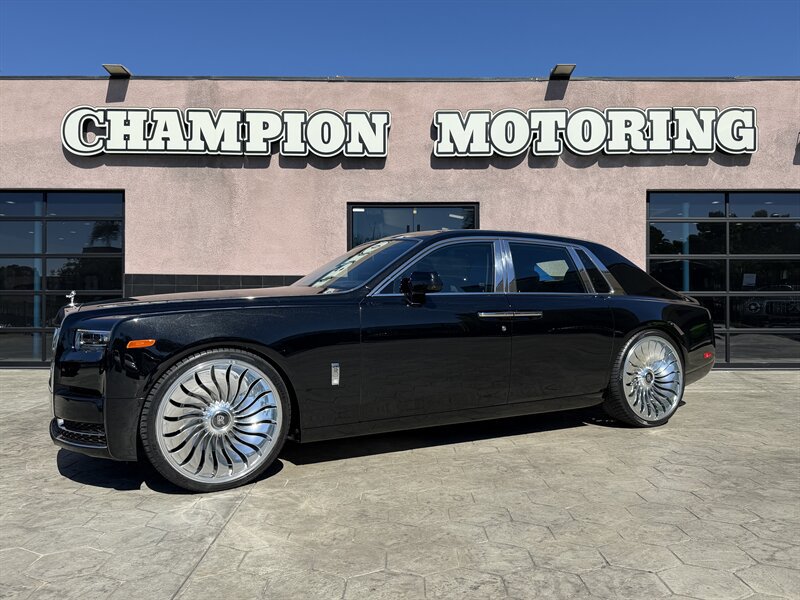 Used 2027 Rolls-Royce Phantom Sedan RWD image 1