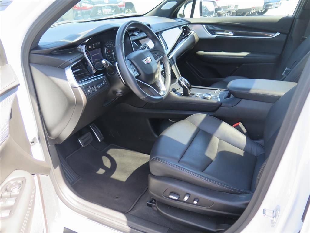 Certified 2024 Cadillac XT6 Sport w/ LPO, Onyx Lite Package AWD/4WD image 9