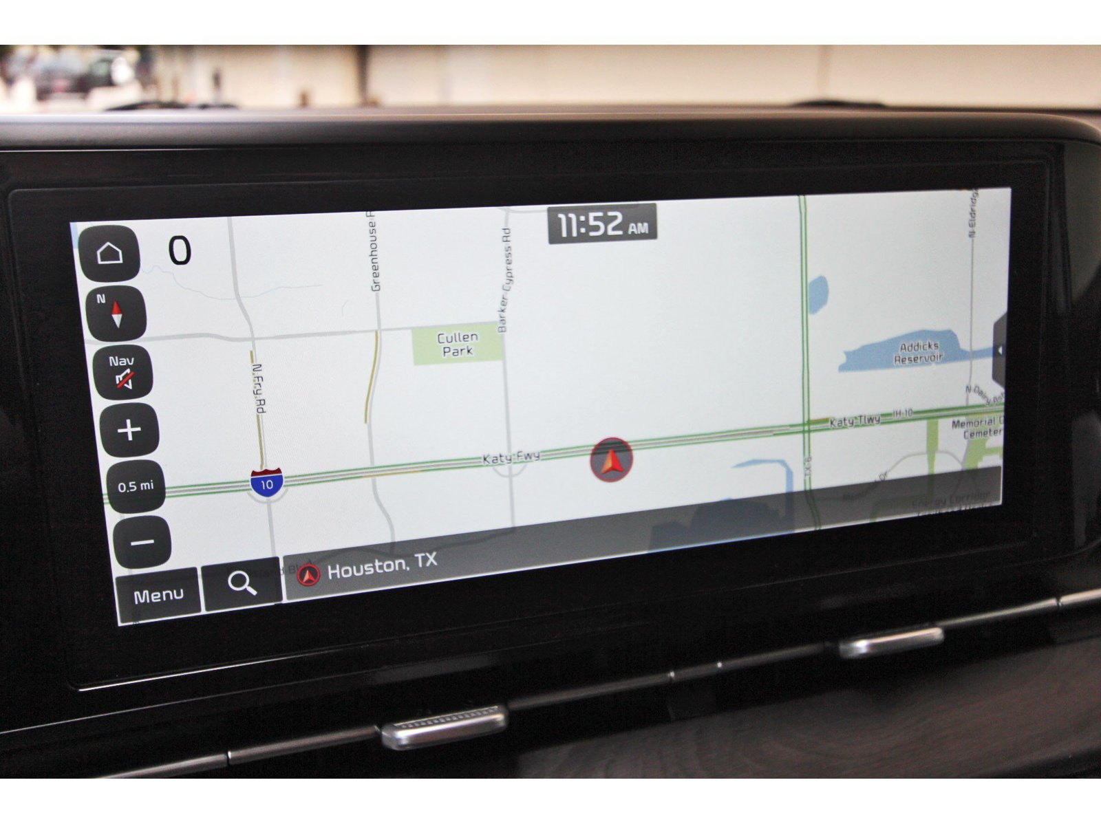 Used 2024 Kia Carnival EX FWD image 26