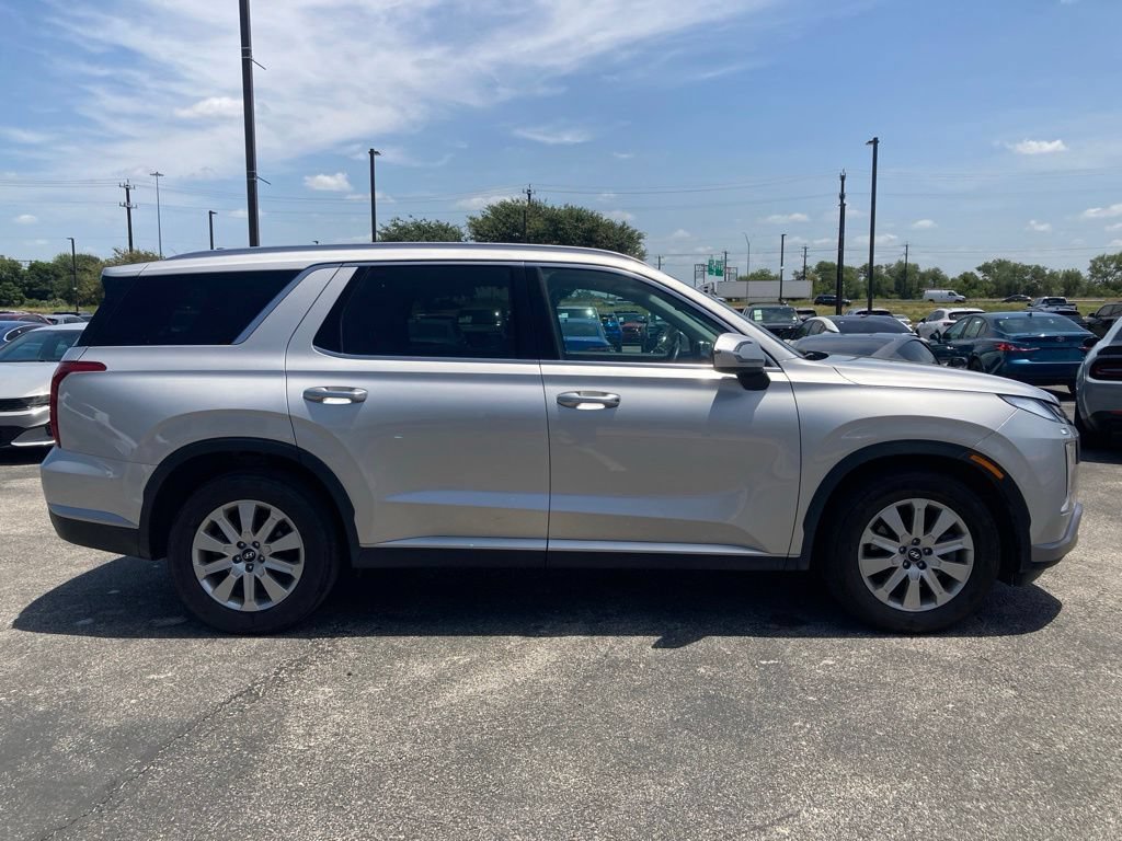 Used 2025 Hyundai Palisade SEL FWD image 3