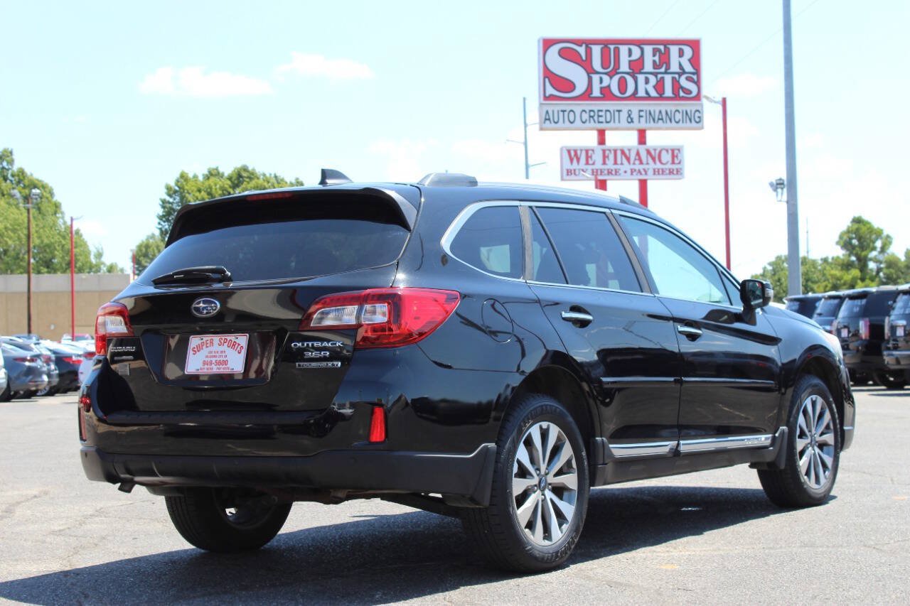 Used 2017 Subaru Outback 3.6R Touring AWD/4WD image 4