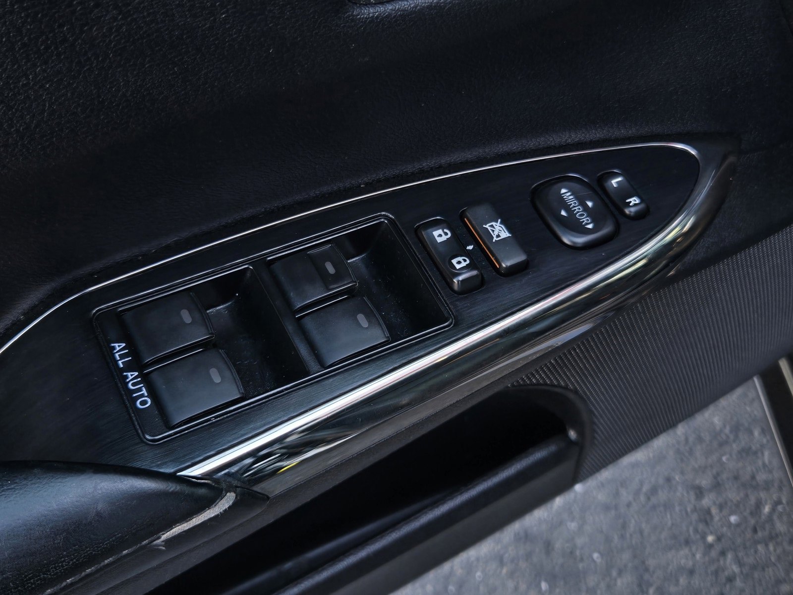 Certified 2018 Toyota Avalon XLE Plus w/ Carpet Mat Package image 10