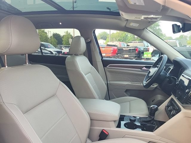 Used 2023 Volkswagen Atlas SEL AWD/4WD image 21