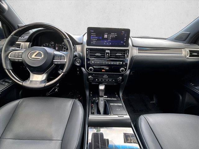 Used 2023 Lexus GX 460 Premium w/ Accessory Package AWD/4WD image 16