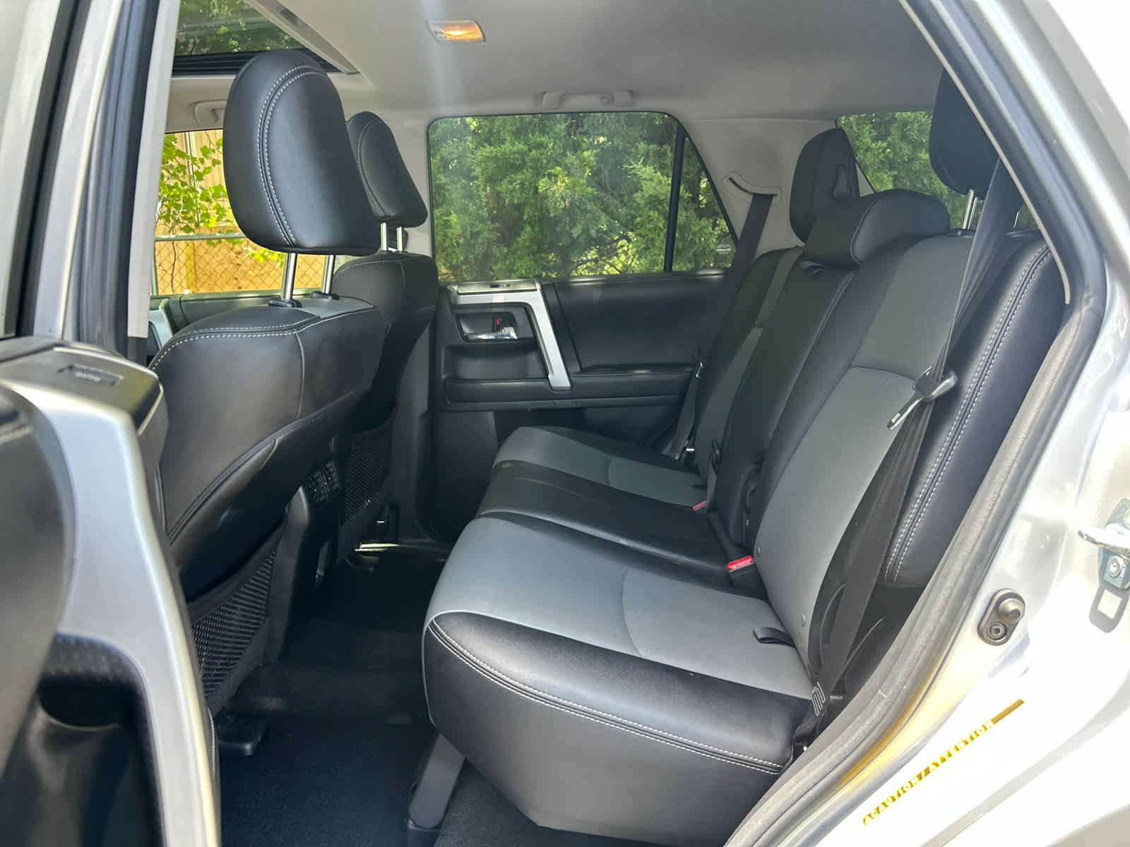 Used 2023 Toyota 4Runner SR5 Premium w/ Moonroof Package RWD image 9