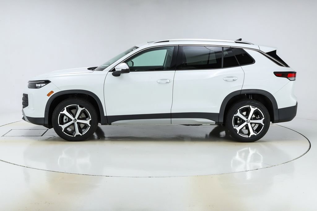 New 2026 Volkswagen Tiguan SE image 2