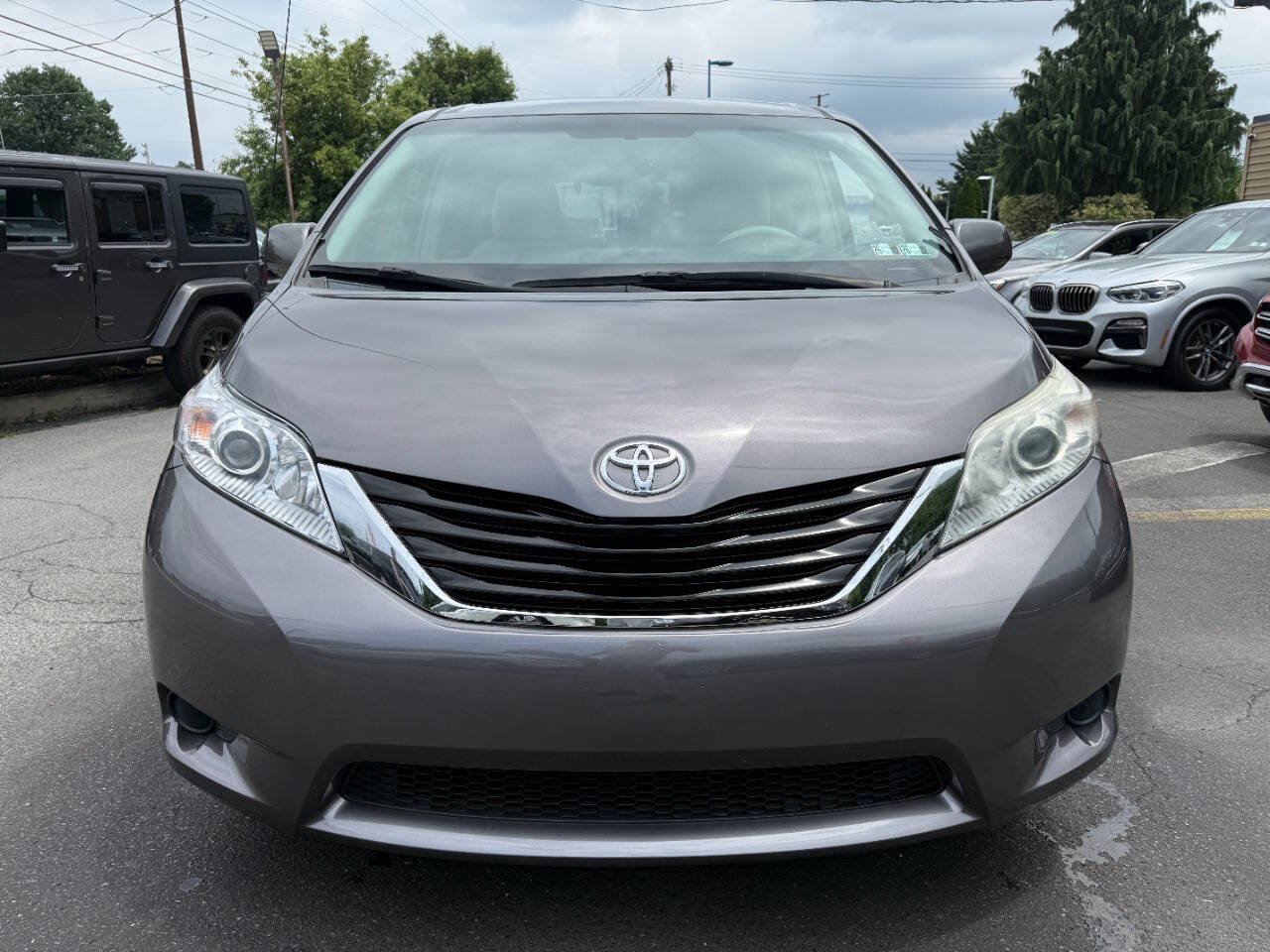 Used 2011 Toyota Sienna LE FWD image 8