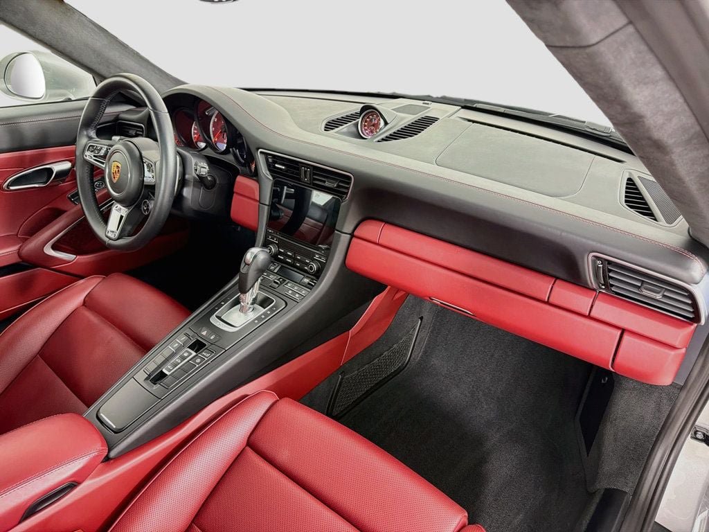 Certified 2017 Porsche 911 4 Coupe AWD/4WD image 31