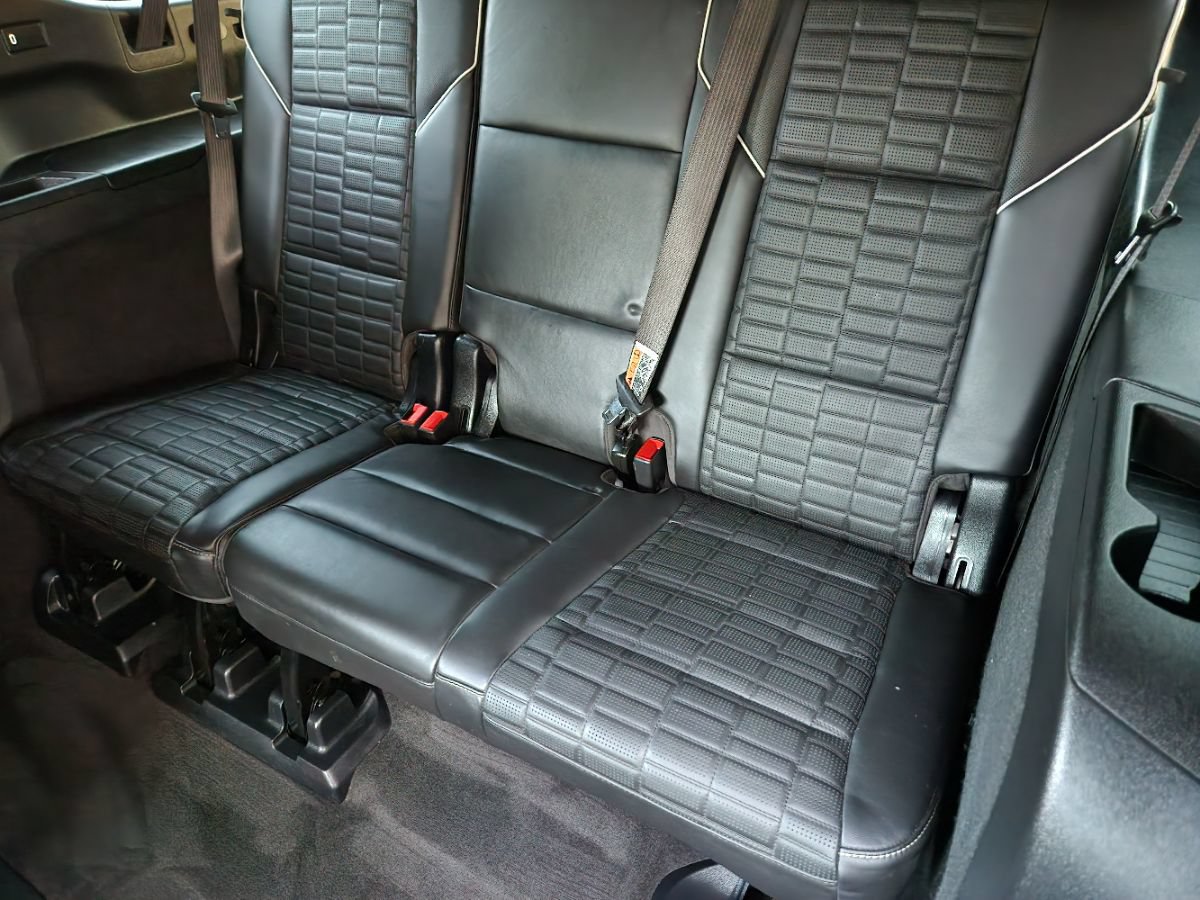 Used 2025 Cadillac Escalade ESV V AWD/4WD image 54