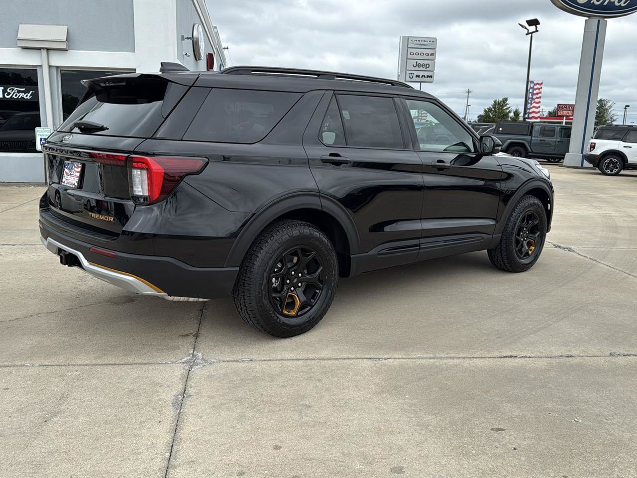 New 2026 Ford Explorer Tremor w/ Tremor Convenience Package AWD/4WD image 9