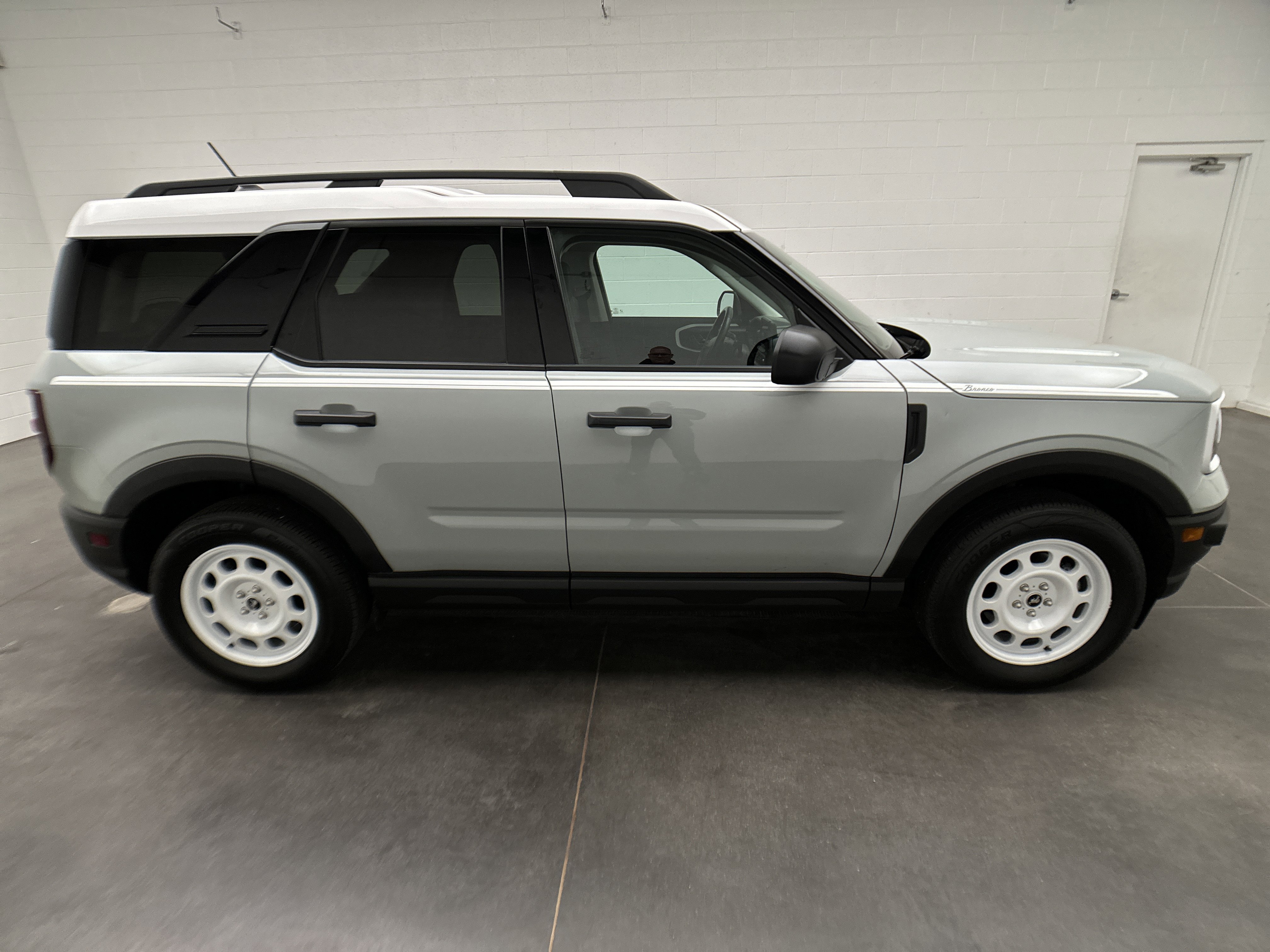 Used 2023 Ford Bronco Sport Heritage w/ Heritage Convenience Package AWD/4WD image 10