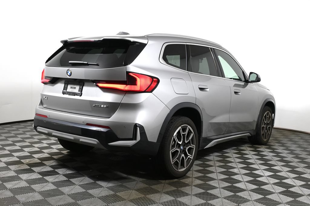 Certified 2025 BMW X1 xDrive28i w/ Technology Package AWD/4WD image 11
