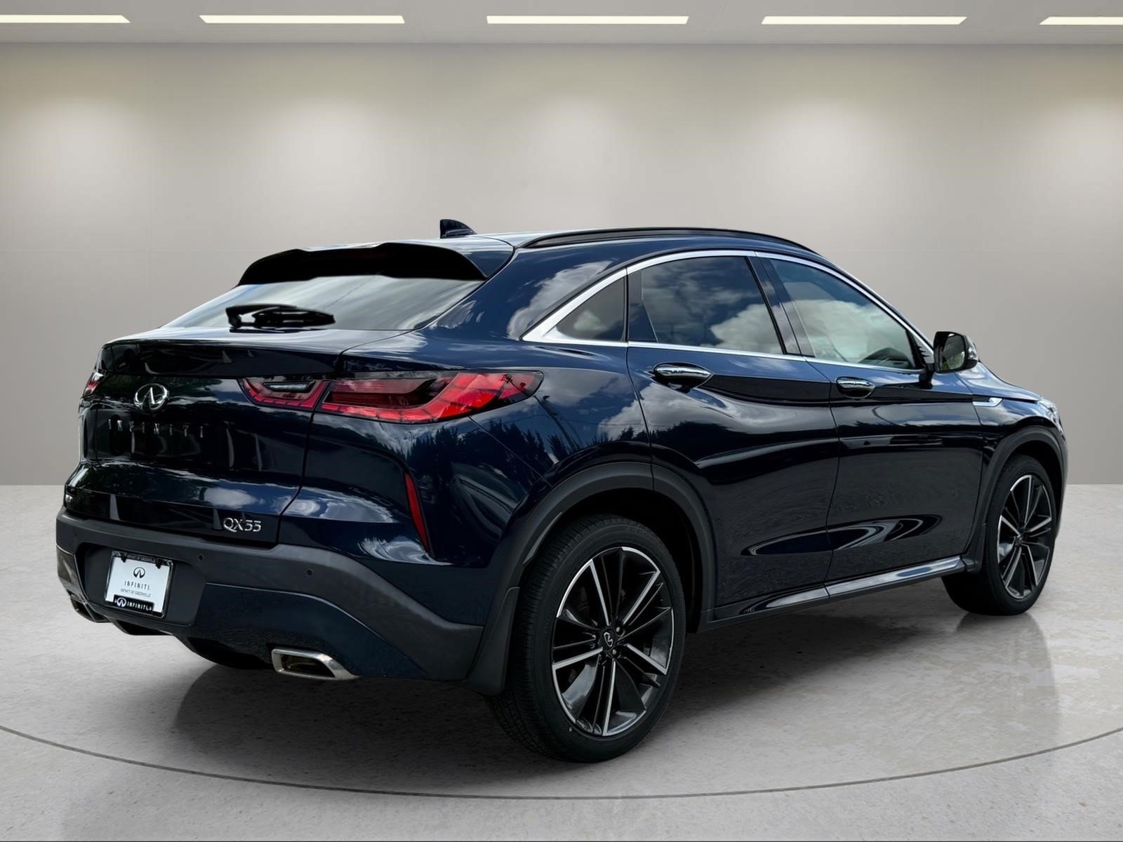 Used 2023 INFINITI QX55 Luxe w/ Cargo Package AWD/4WD image 5