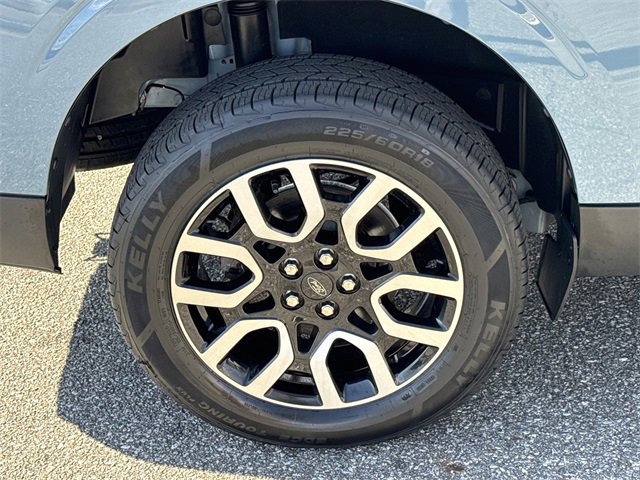 Used 2022 Ford Maverick Lariat w/ Lariat Luxury Package image 18